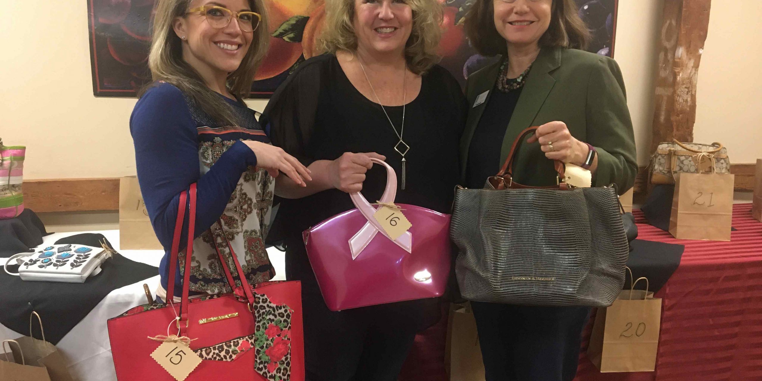 IMG_0330-(LtoR)-Ashely-Summers,-Chris-Hebard-Summers-&-Karen-Fraser-Middleton-at-the-It’s-in-the-Bag-fundraiser